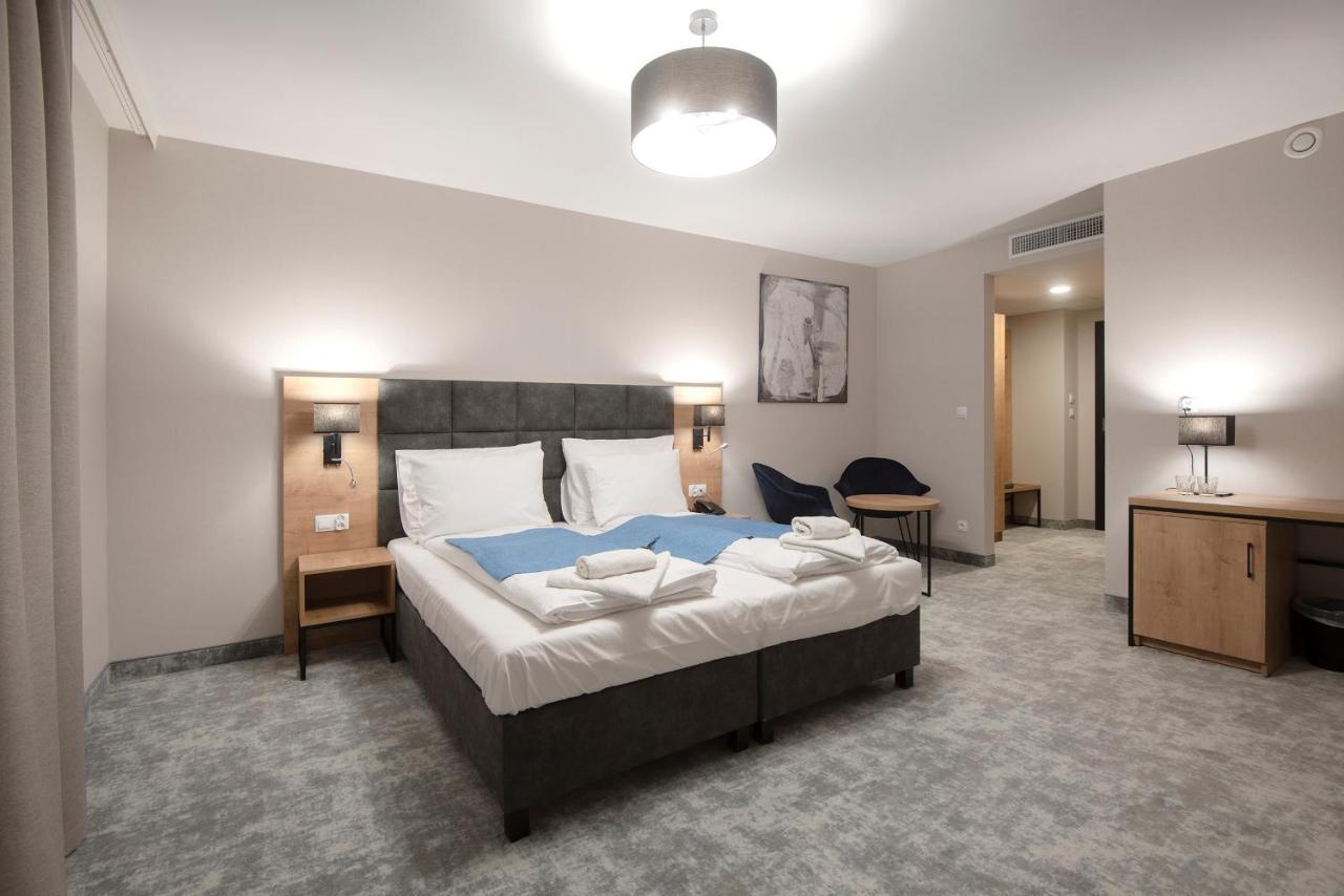 Hotel Jarzebata فيسلا المظهر الخارجي الصورة
